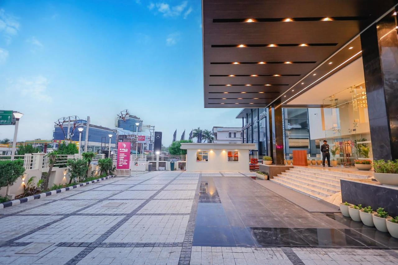 Regenta Dehradun By Royal Orchid Hotels Limited المظهر الخارجي الصورة