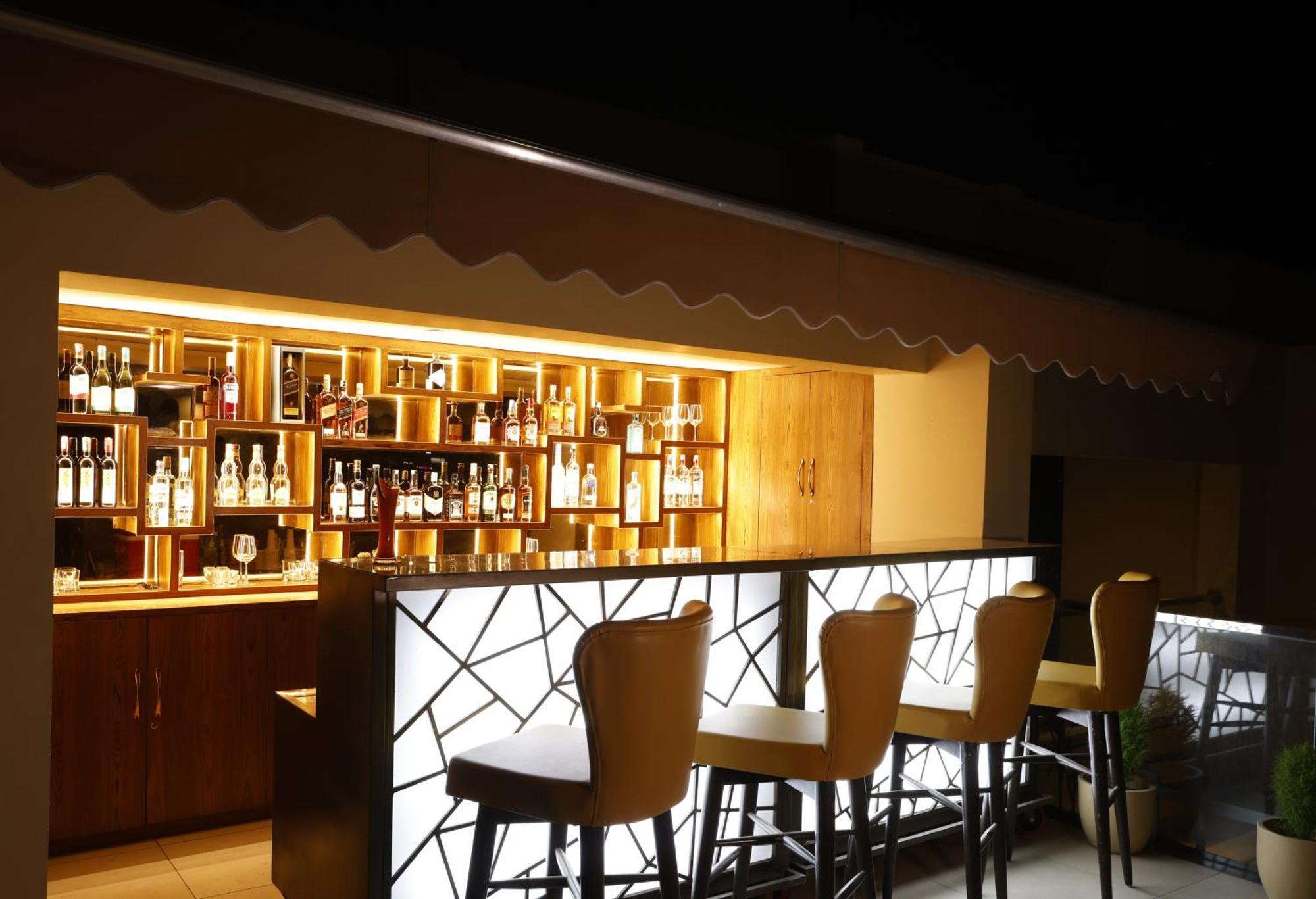 Regenta Dehradun By Royal Orchid Hotels Limited المظهر الخارجي الصورة